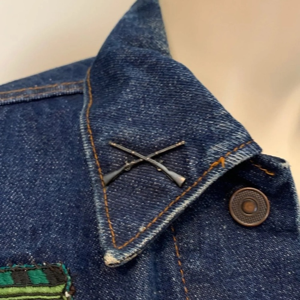 Jean jacket - Picture 5 of 11
